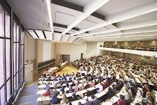 Lehre Studierende im Hörsaal